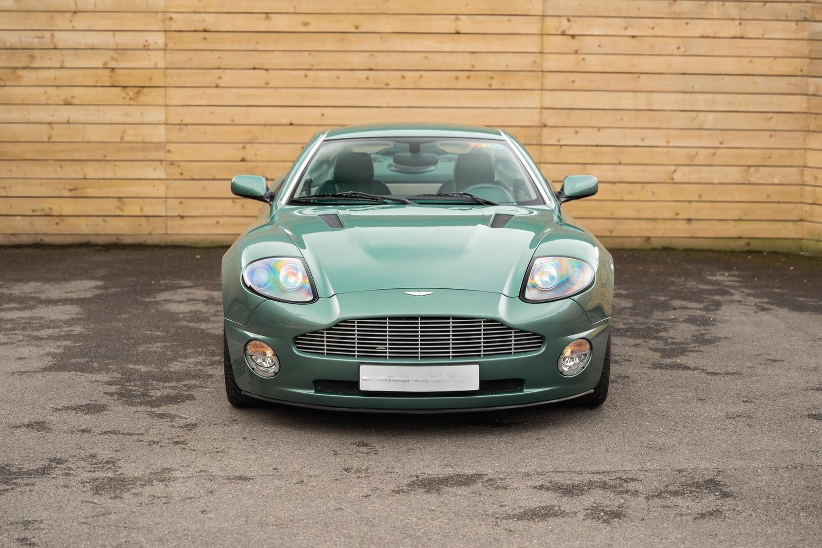 2005 Aston Martin Vanquish
